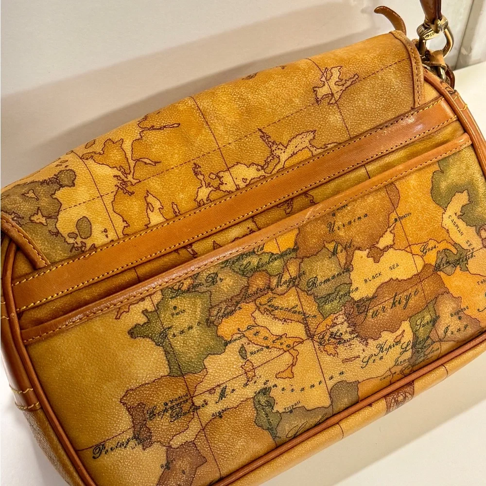 Vintage Map Print Tan Shoulder Bag - Picture 11 of 16